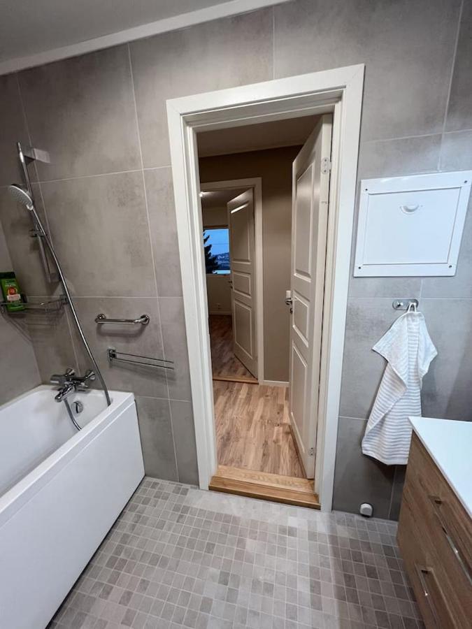 Tromso Arctic Villa With Free Parking Exterior photo